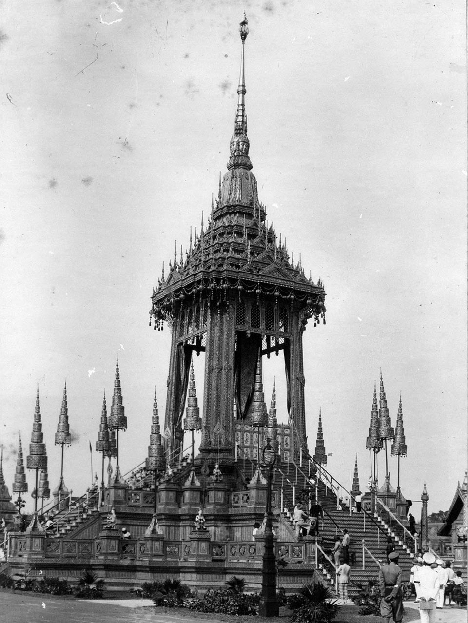 The Phra Meru Mas for King Rama VI